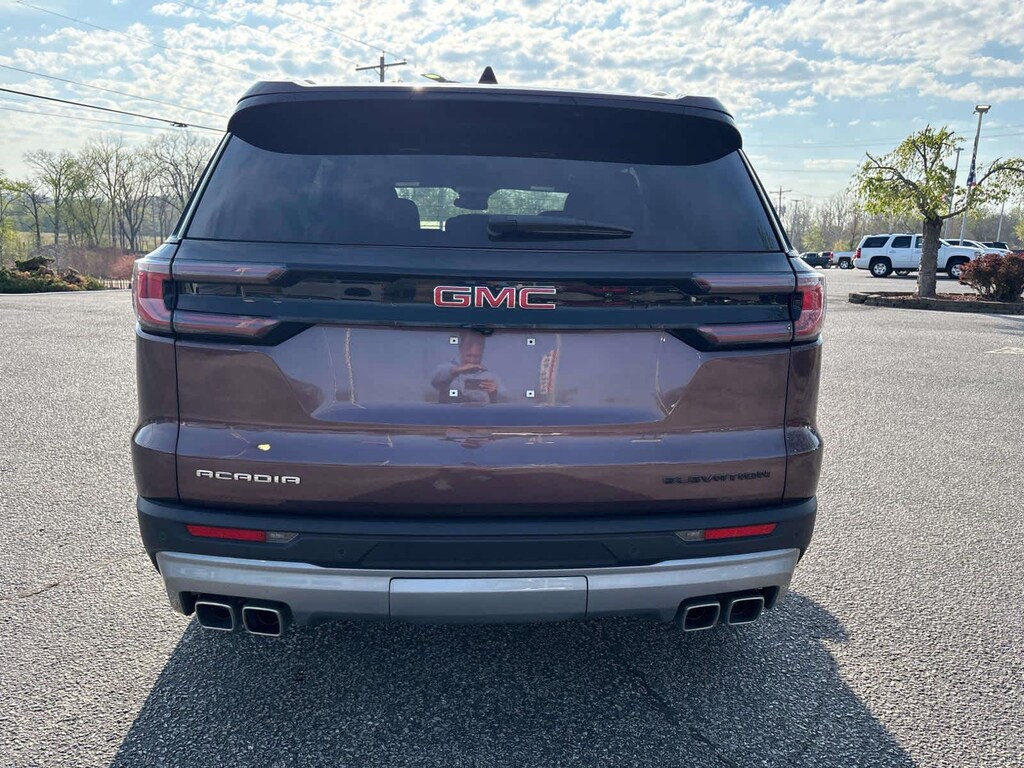 Used 2025 GMC Acadia FWD Elevation SUV