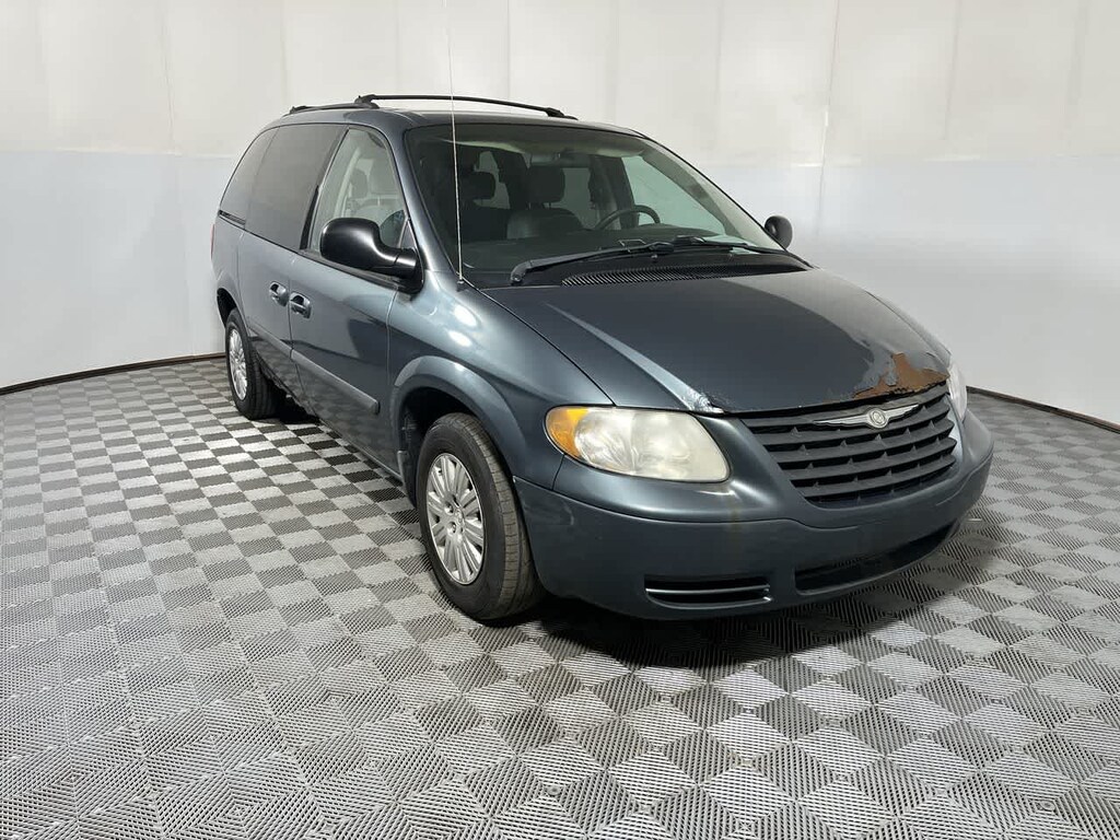 Used 2006 Chrysler Town & Country Van