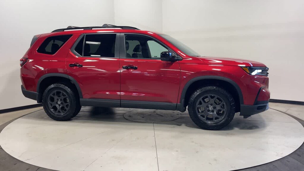 Used 2024 Honda Pilot TrailSport SUV