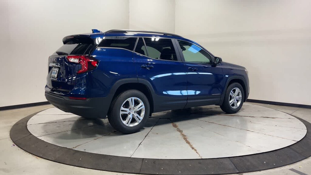 Used 2022 GMC Terrain SLE SUV