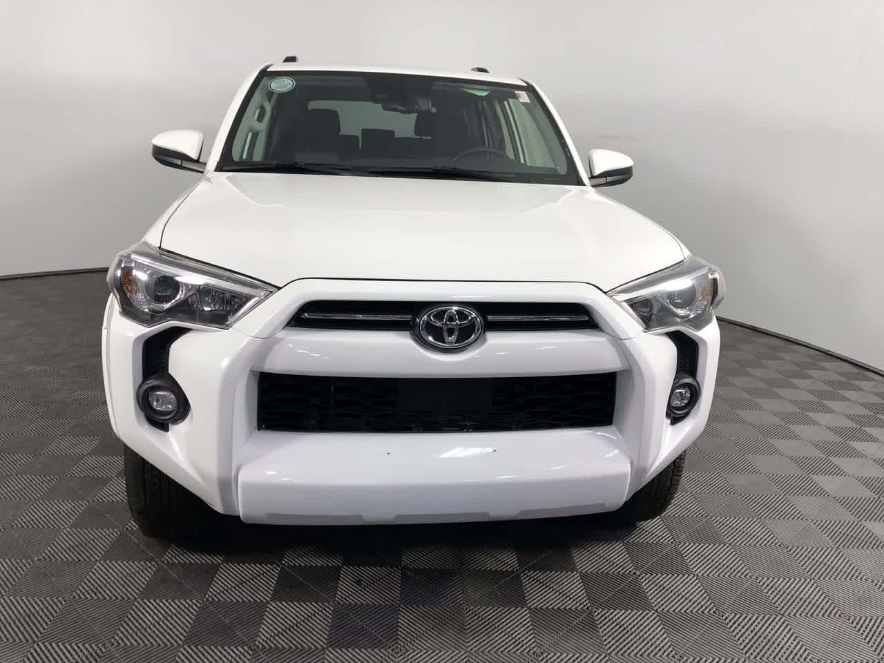 2024 Toyota 4Runner SR5 photo 3