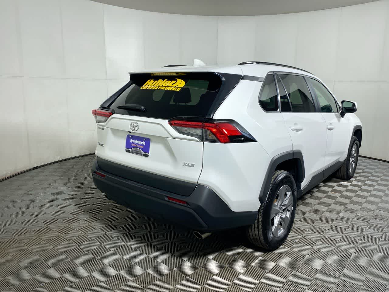 2024 Toyota RAV4 XLE photo 2