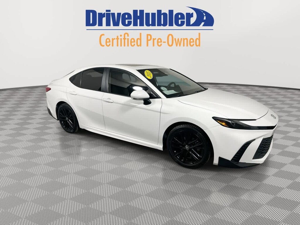 Used 2025 Toyota Camry SE Sedan