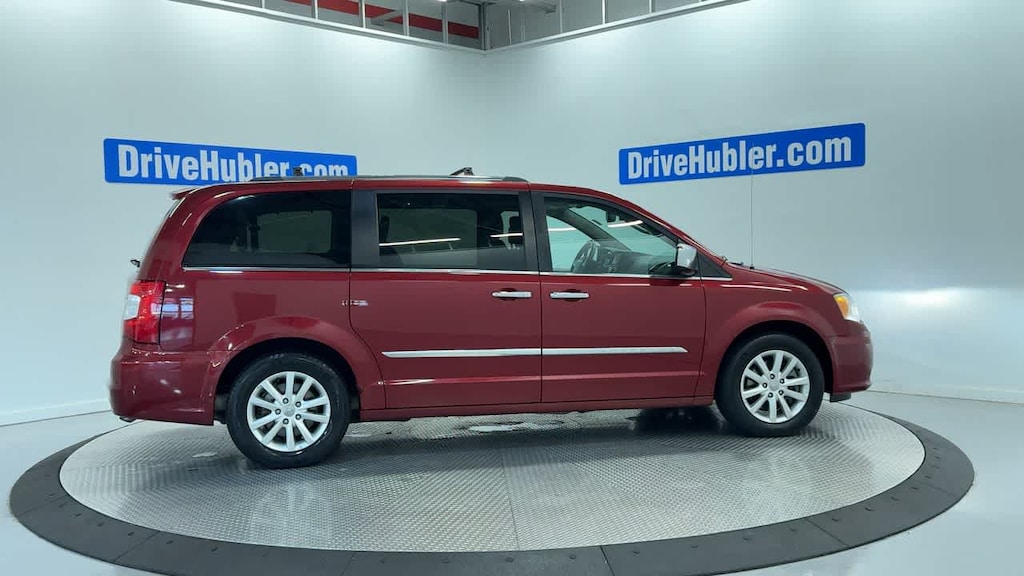 Used 2015 Chrysler Town & Country Limited Platinum Van