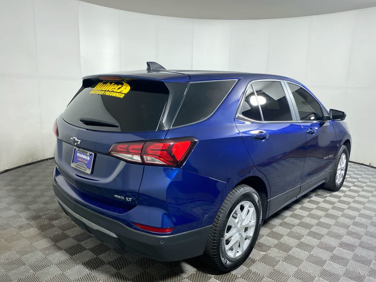 2023 Chevrolet Equinox LT photo 2