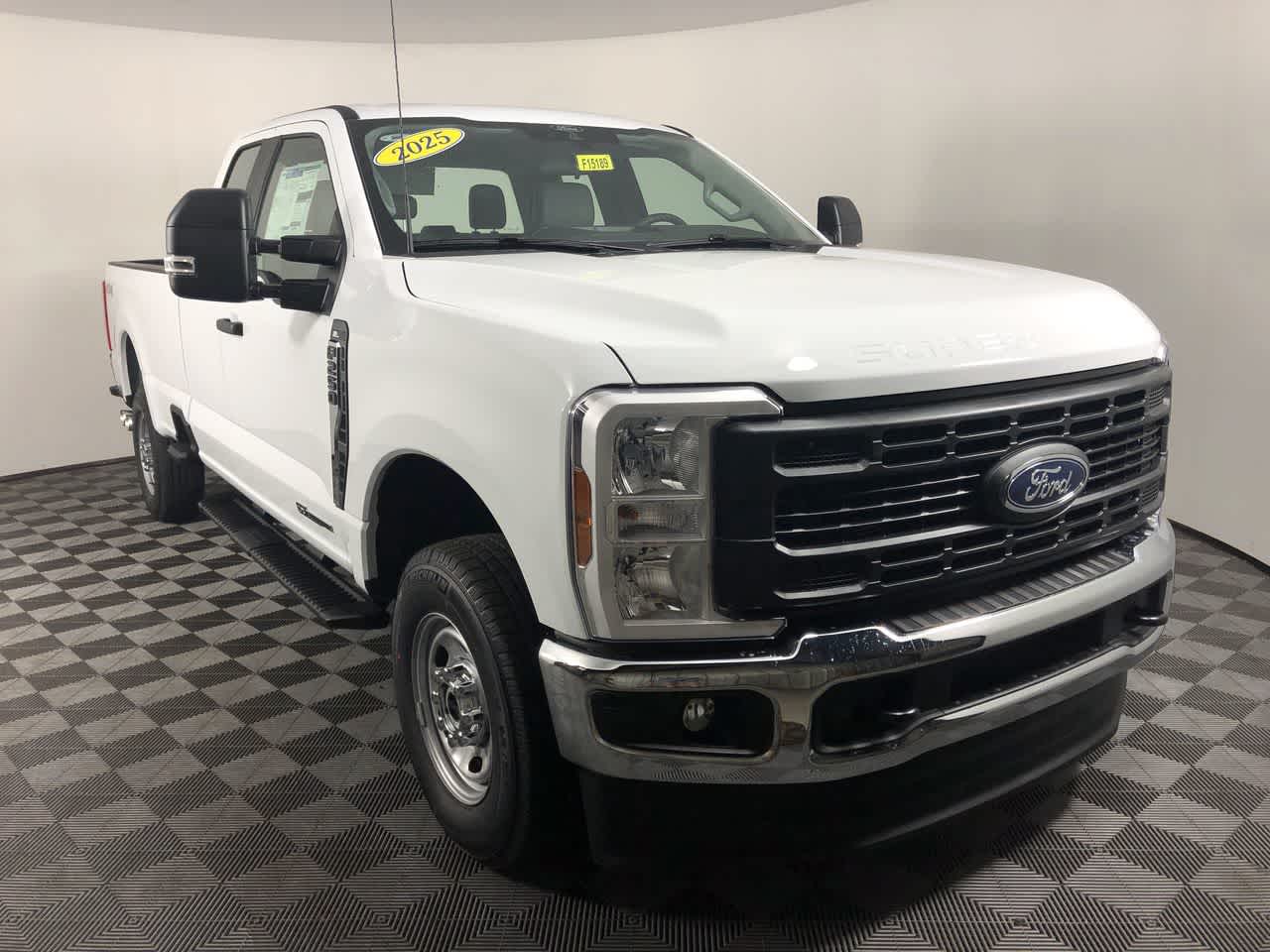 2025 Ford F-250 XL photo 2
