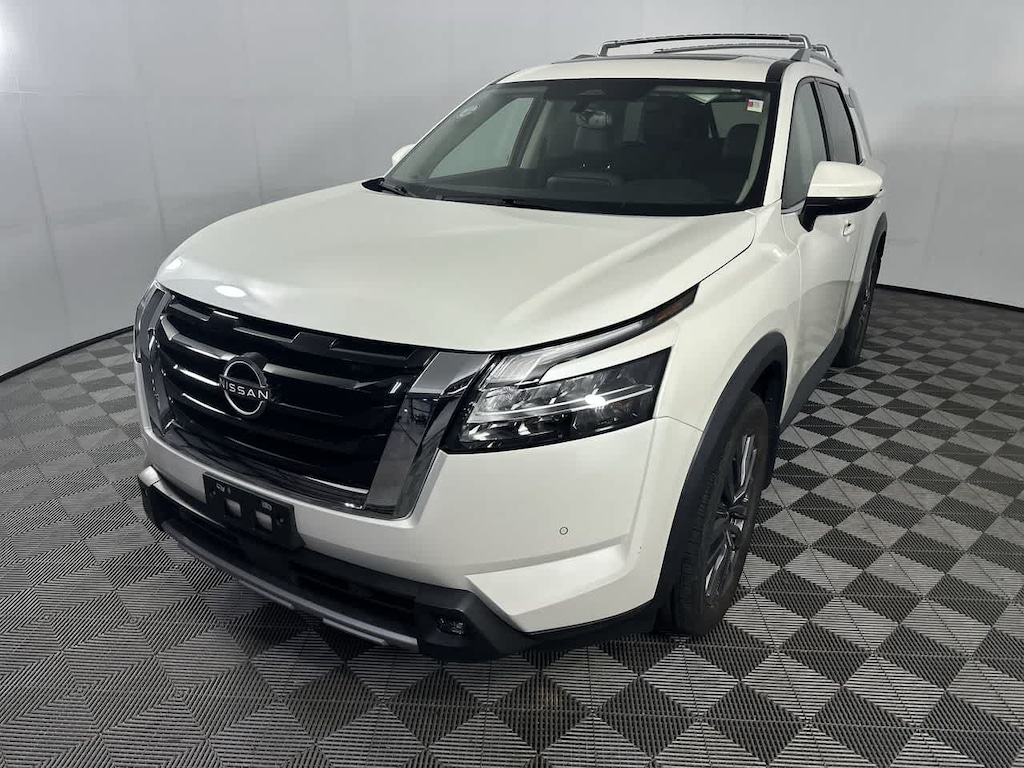Used 2022 Nissan Pathfinder SL SUV