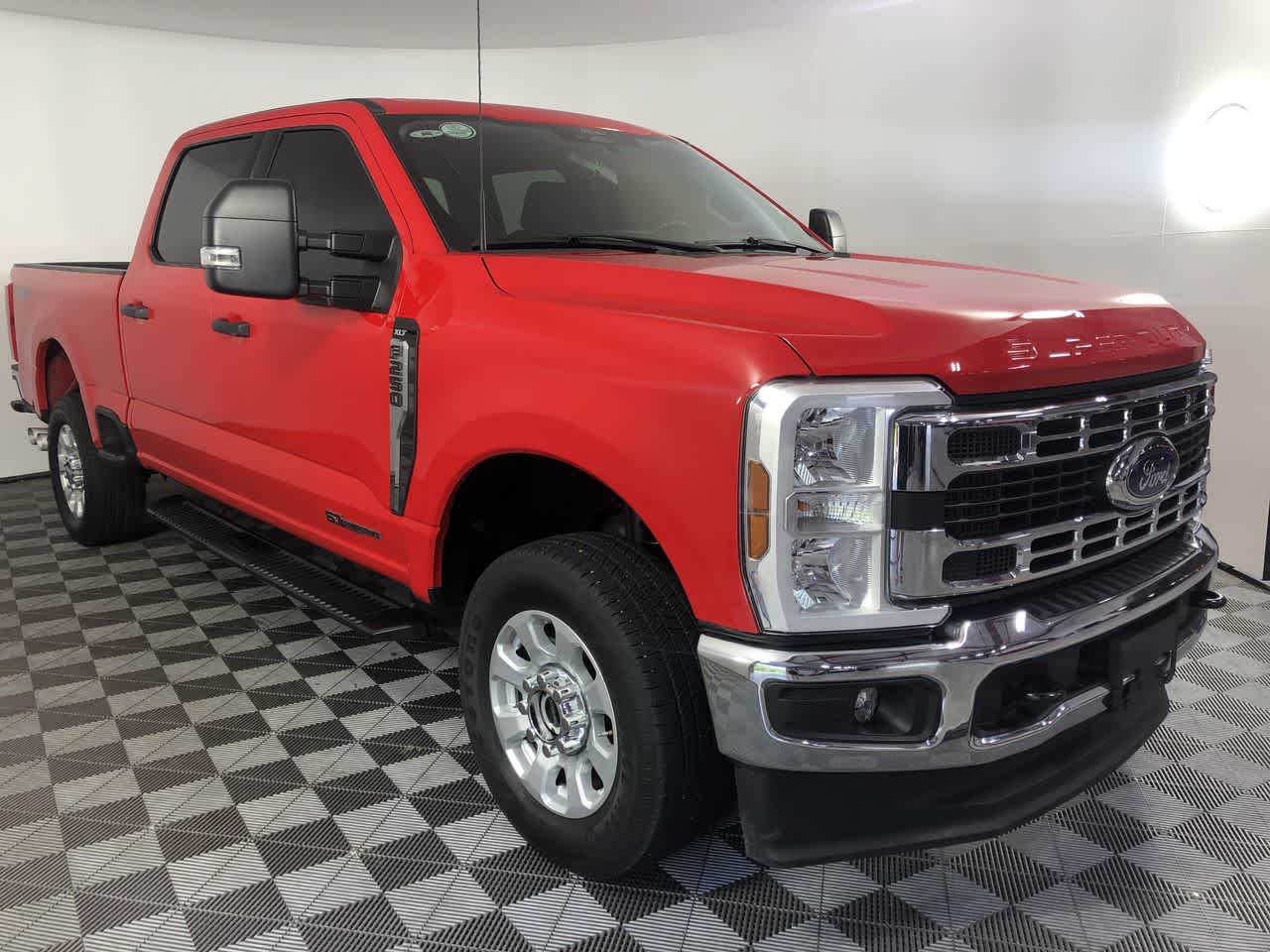 2024 Ford F-250 XLT photo 2