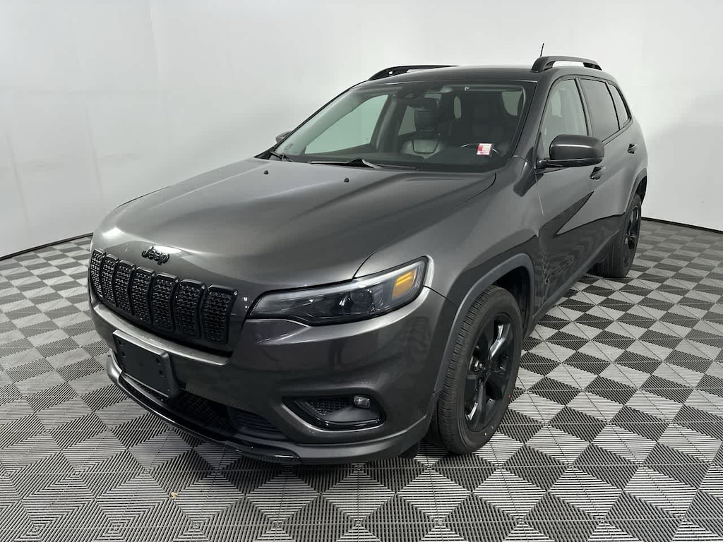 Used 2021 Jeep Cherokee Altitude SUV