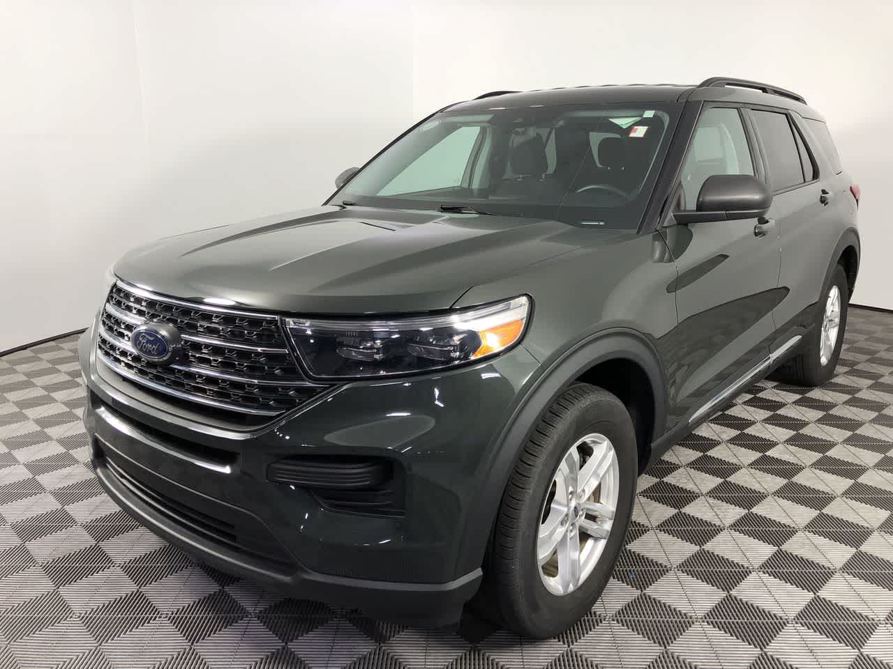 2022 Ford Explorer XLT photo 3