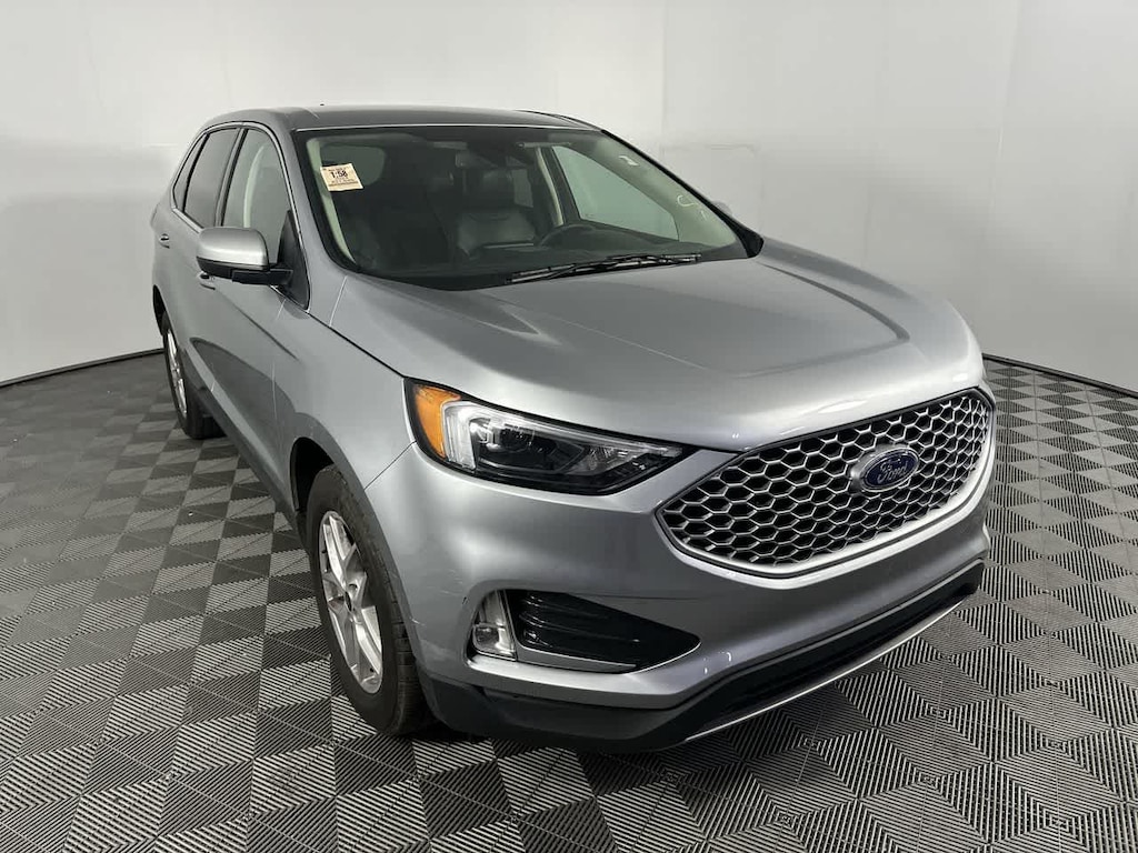 Used 2024 Ford Edge SEL SUV
