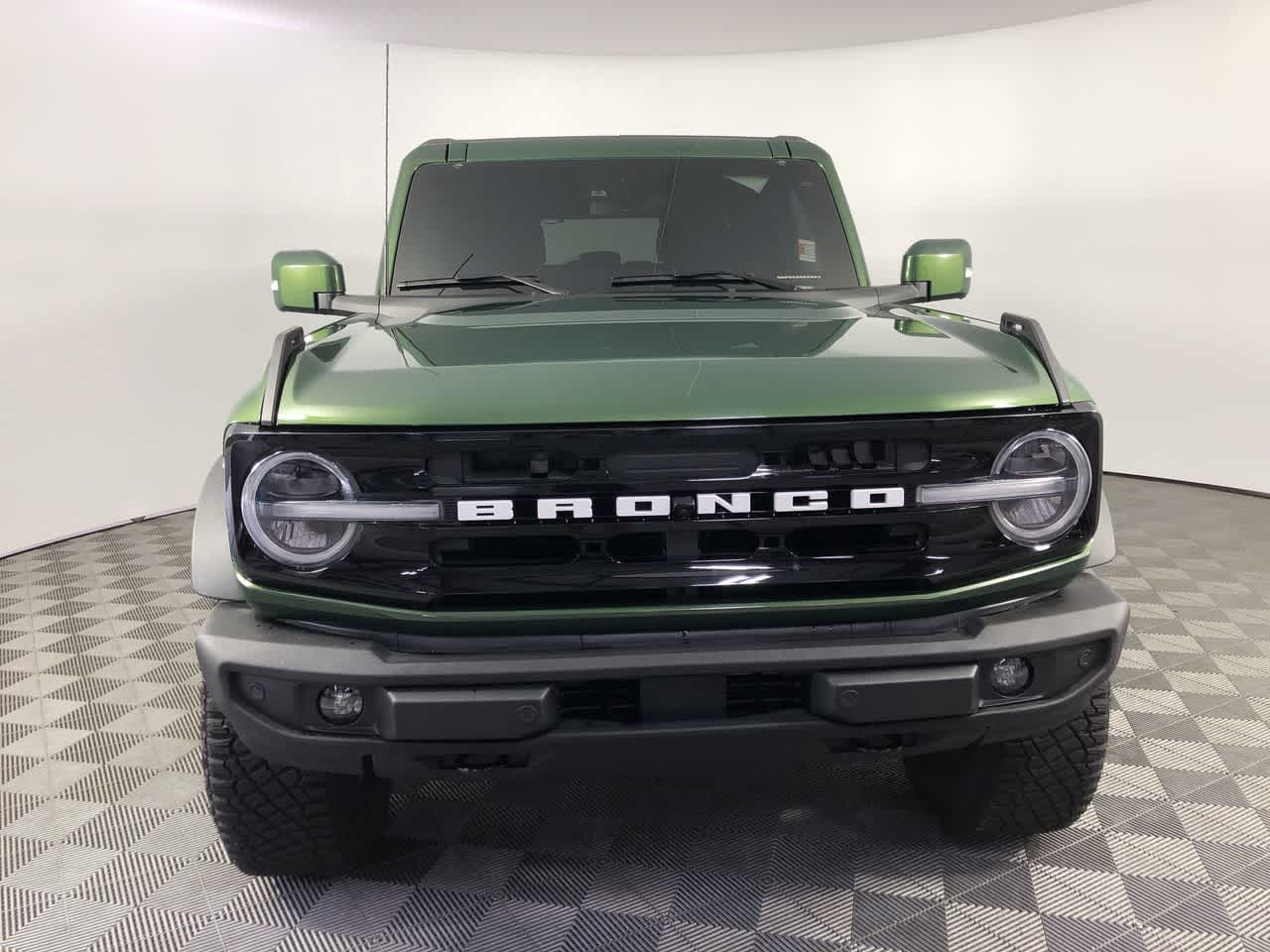 2022 Ford Bronco Outer Banks photo 3