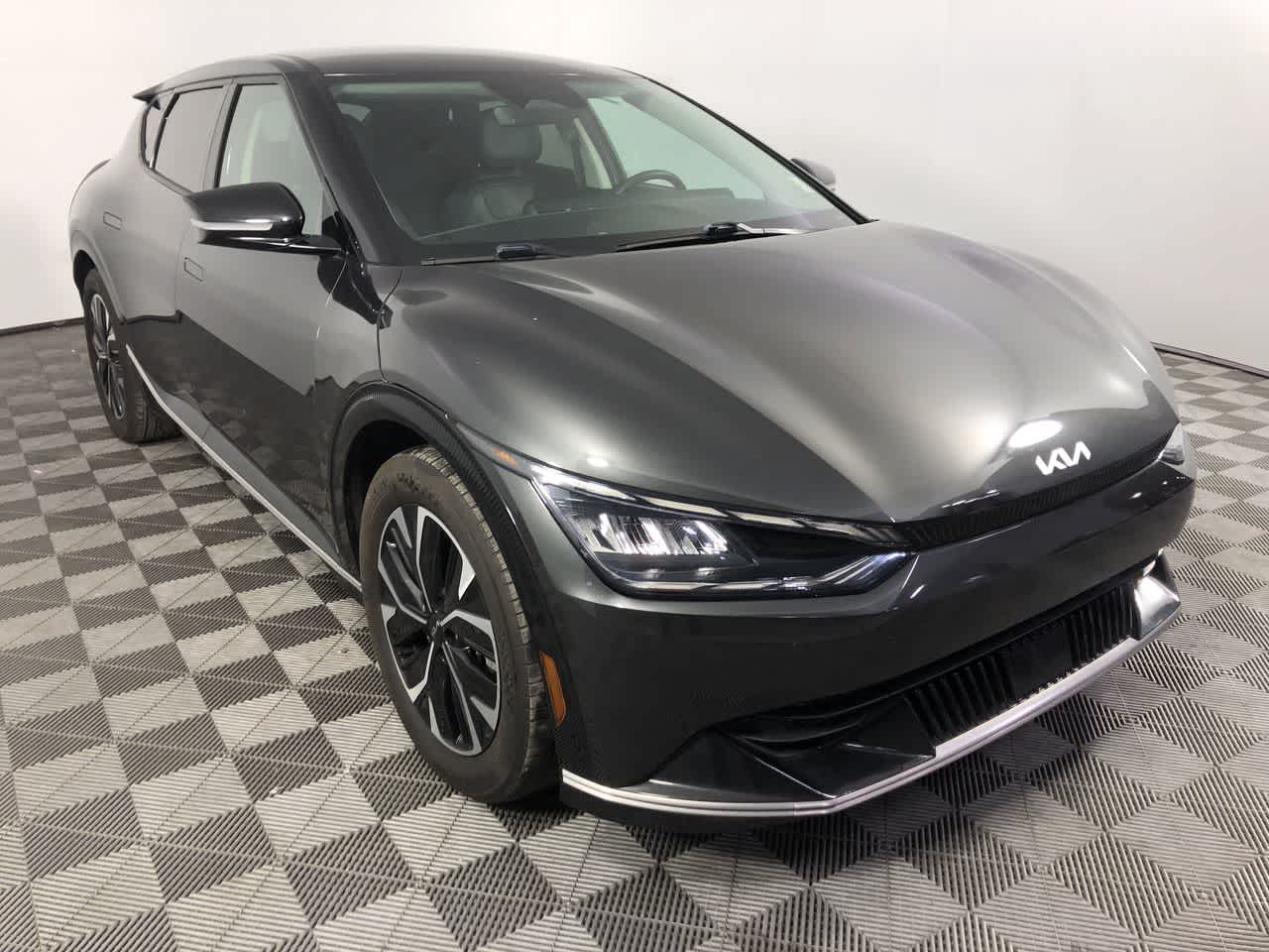 Used 2022 Kia Ev6 Wind with VIN KNDC3DLC4N5035216 for sale in Shelbyville, IN