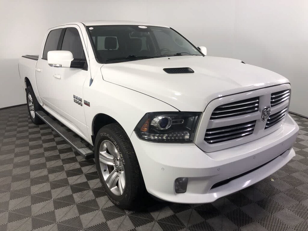 Used 2014 Ram 1500 Sport 4WD Crew Cab 140.5 Truck Crew Cab