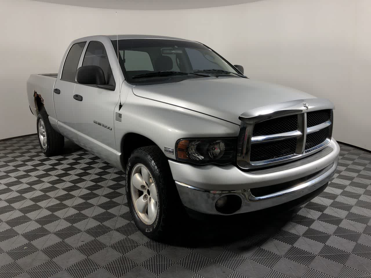 Used 2004 Dodge Ram 1500 Pickup ST with VIN 1D7HU18D54S687741 for sale in Shelbyville, IN