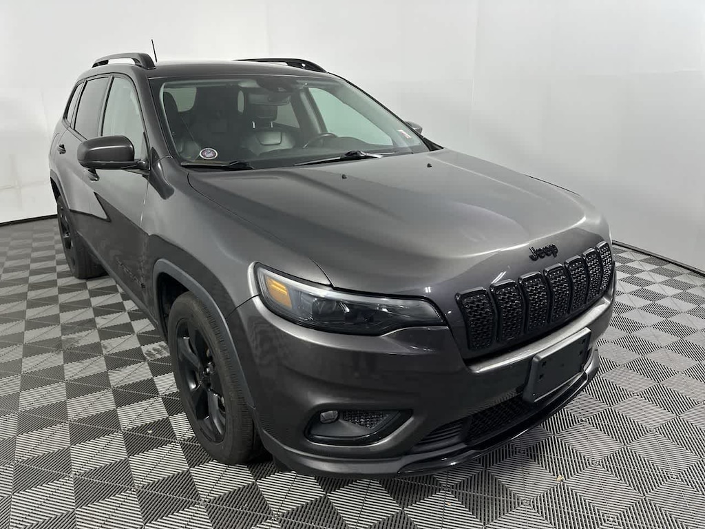 Used 2021 Jeep Cherokee Altitude SUV