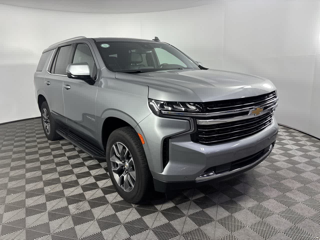 2023 Chevrolet Tahoe LT photo 2