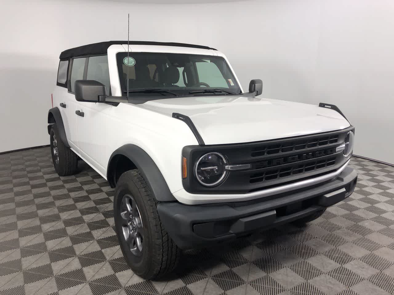 2021 Ford Bronco 4-Door Base's photo