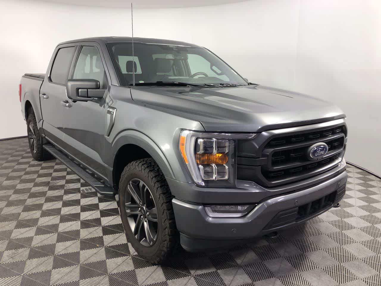 2022 Ford F-150 XLT's photo