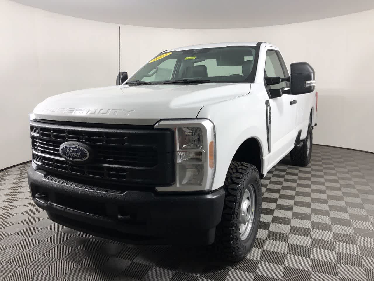 2025 Ford F-250 XL photo 4