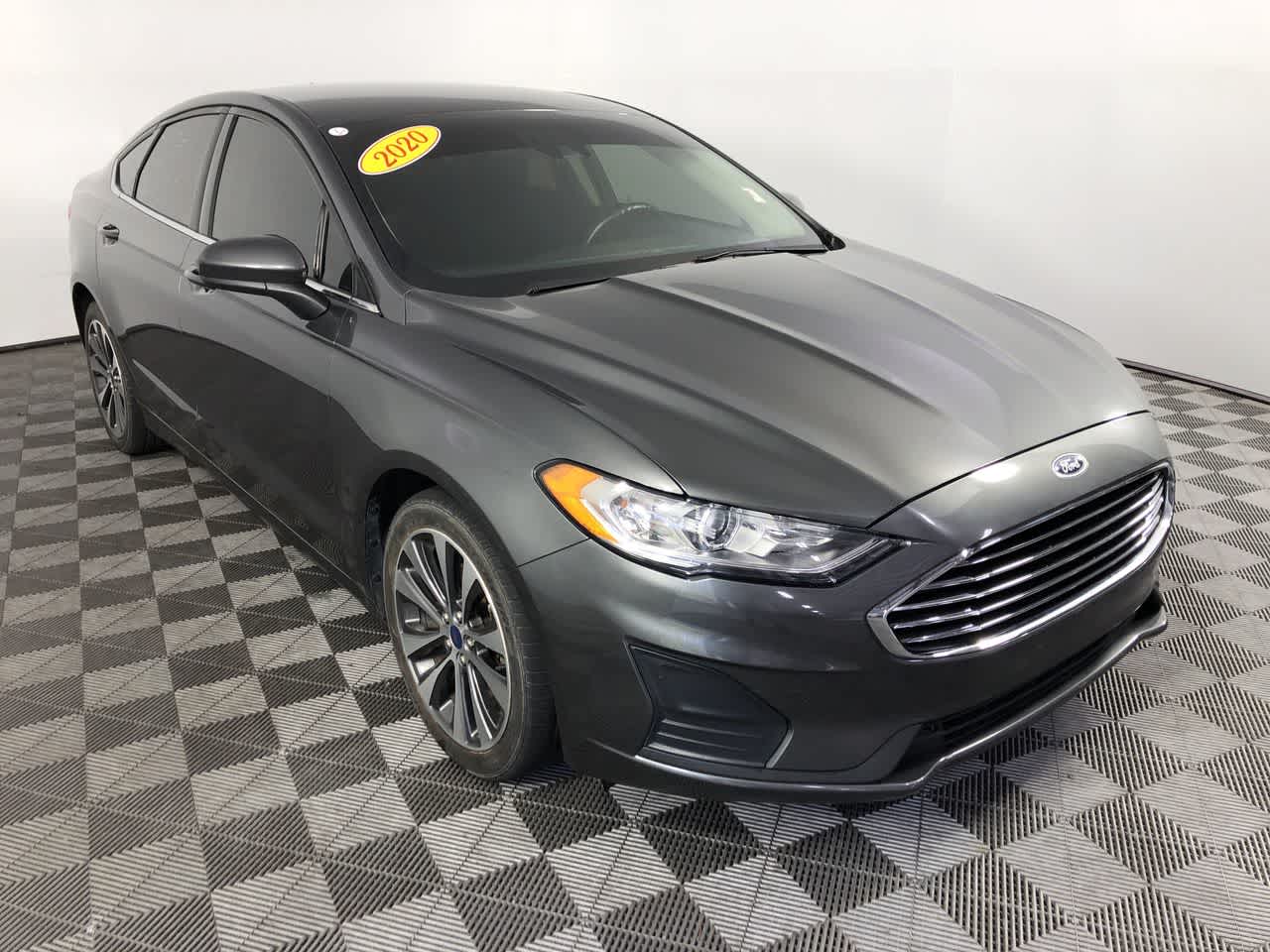 Used 2020 Ford Fusion SE with VIN 3FA6P0T90LR233399 for sale in Shelbyville, IN