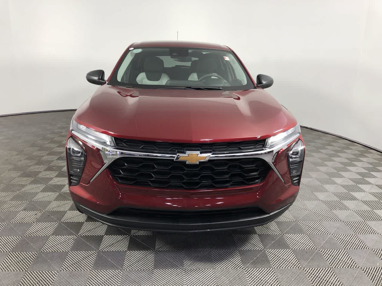 2025 Chevrolet Trax LS photo 3