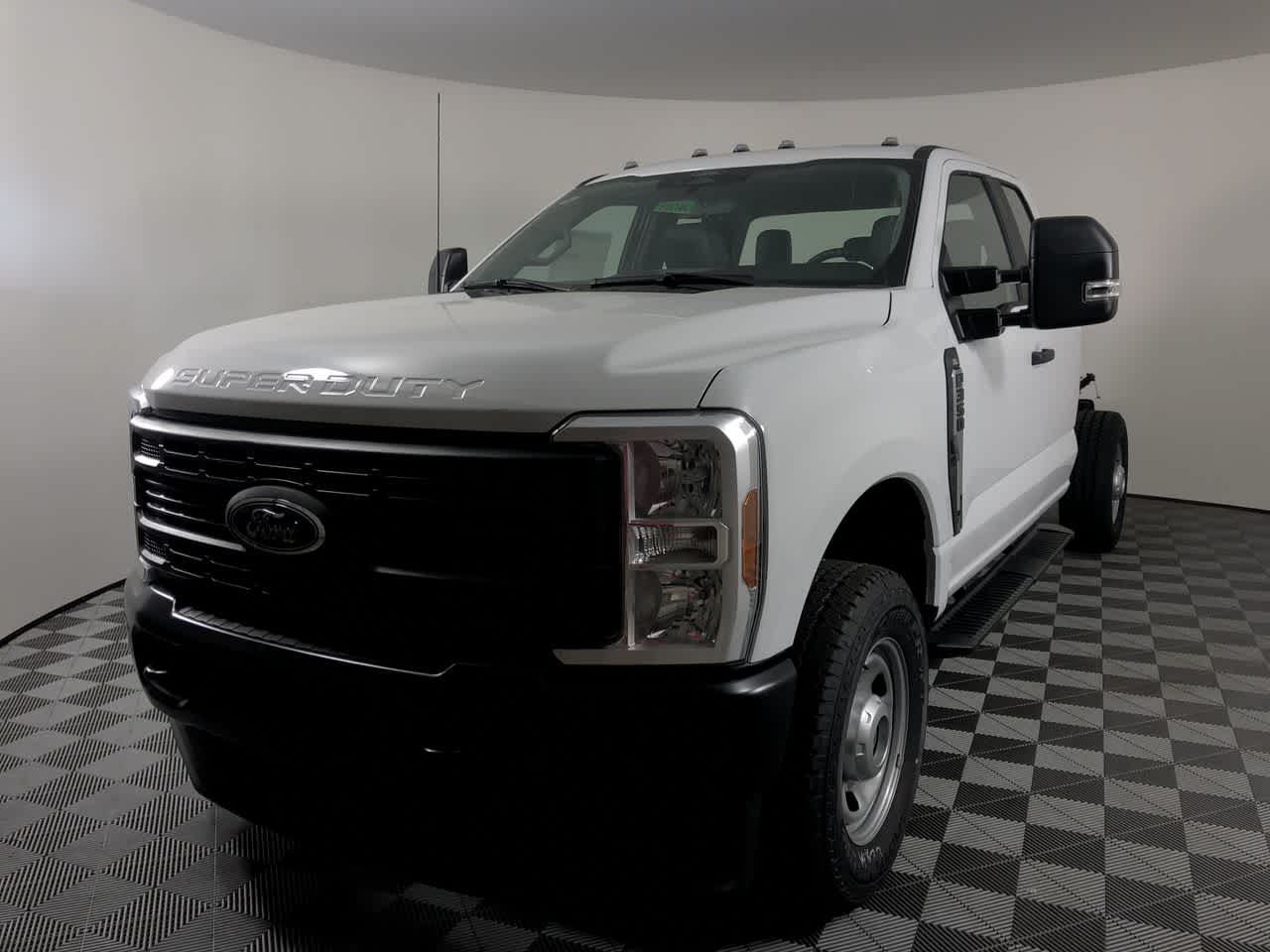2024 Ford F-350 XL photo 4
