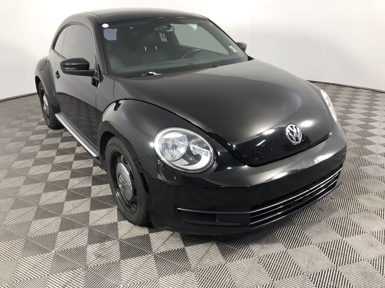Used 2014 Volkswagen Beetle 2.5 with VIN 3VWJP7AT4EM627089 for sale in Shelbyville, IN