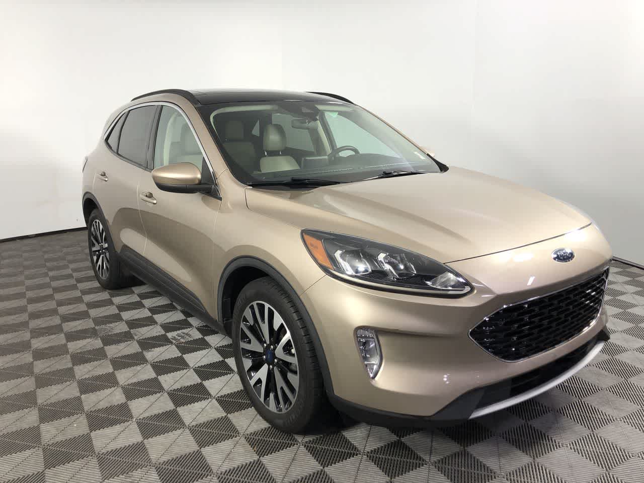 2020 Ford Escape SEL's photo