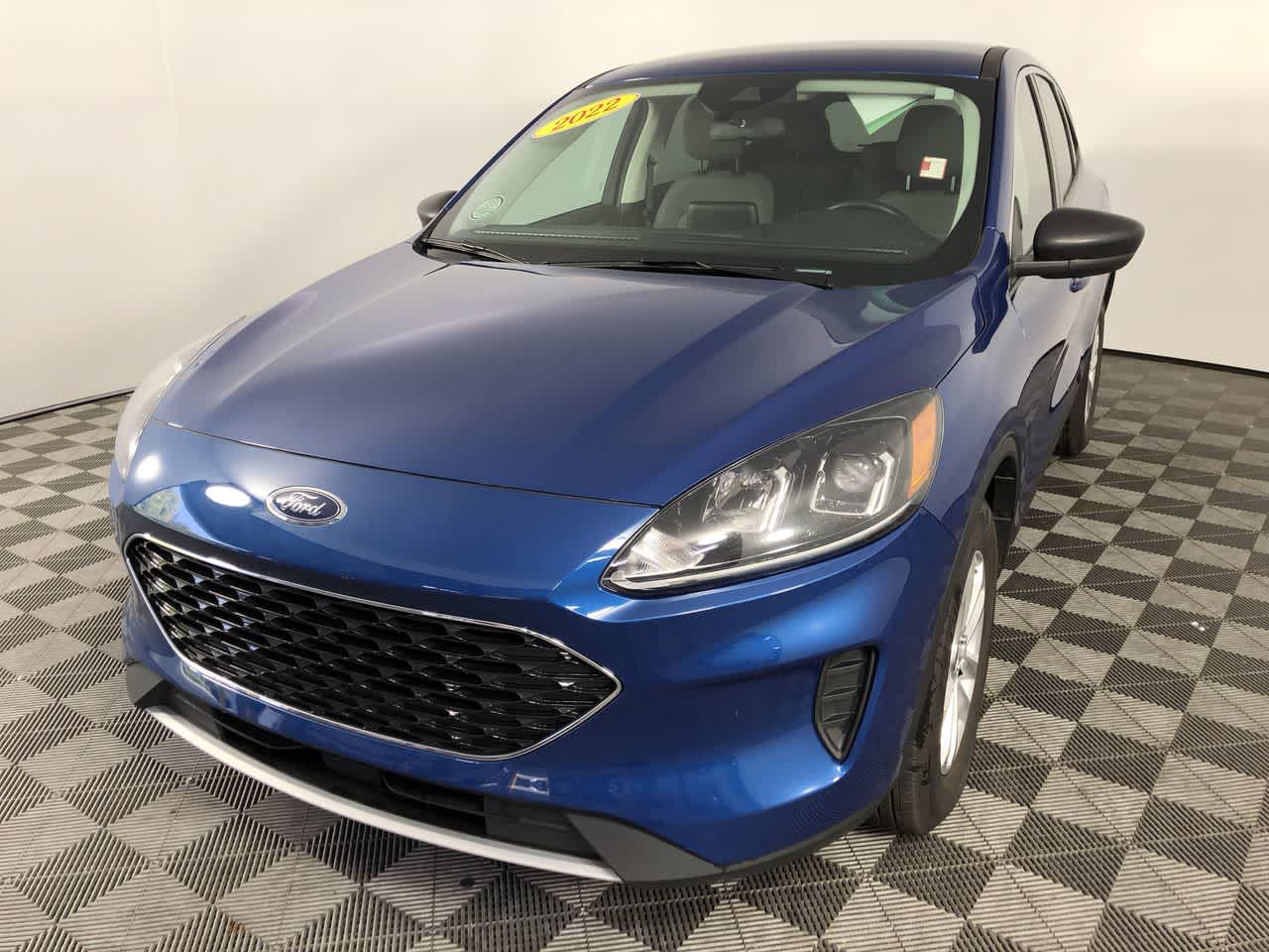 2022 Ford Escape SE photo 3