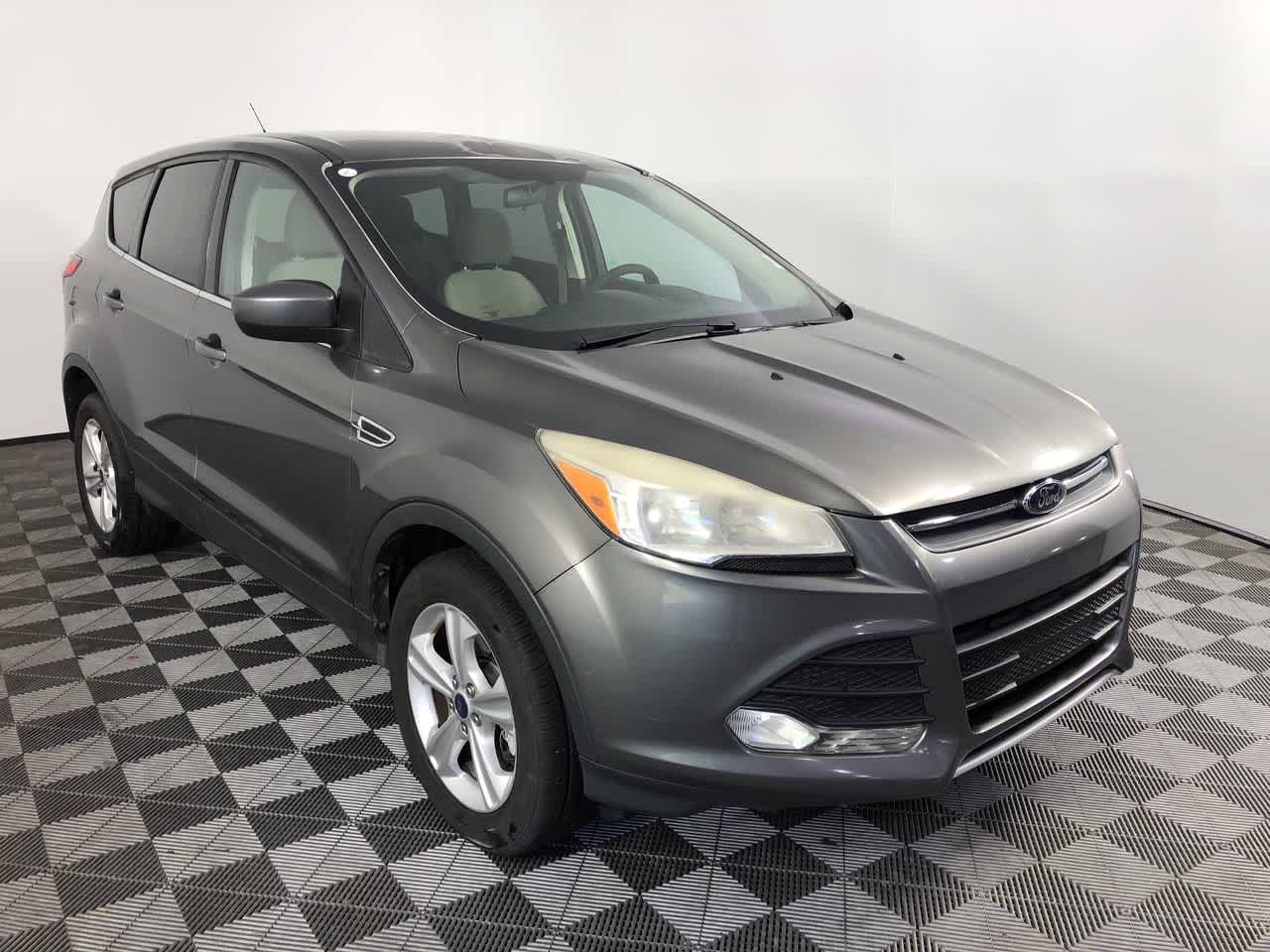 Used 2014 Ford Escape SE with VIN 1FMCU9G93EUB86414 for sale in Shelbyville, IN