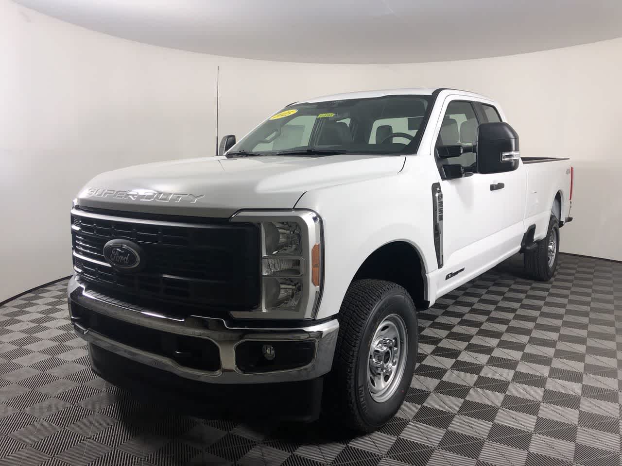 2025 Ford F-250 XL photo 4