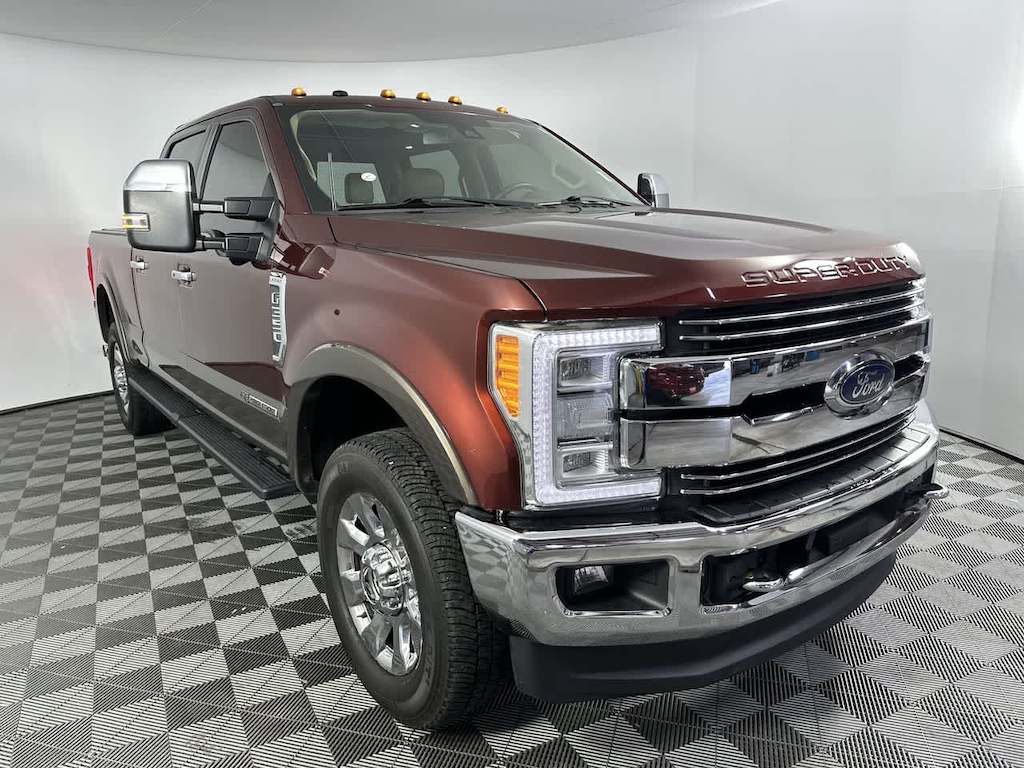 Used 2017 Ford Super Duty F-350 SRW Lariat 4WD Crew Cab 6.75 Box Truck Crew Cab