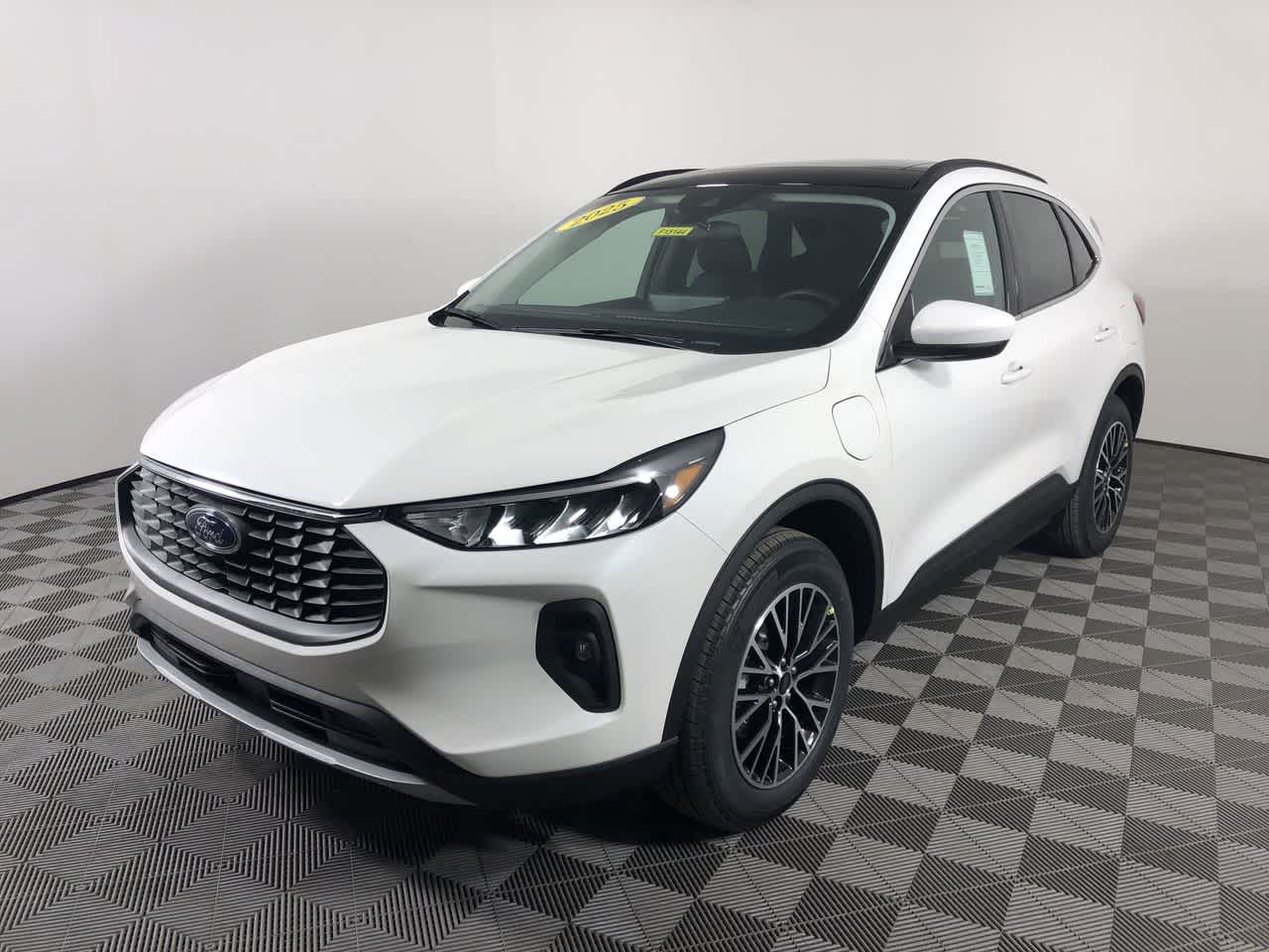 2025 Ford Escape photo 4