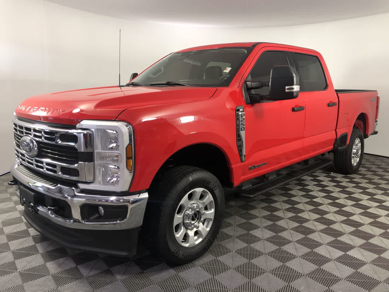 2024 Ford F-250 XLT photo 4
