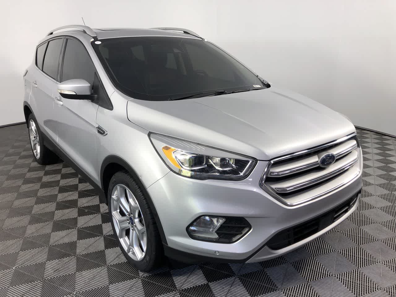2018 Ford Escape Titanium photo 2