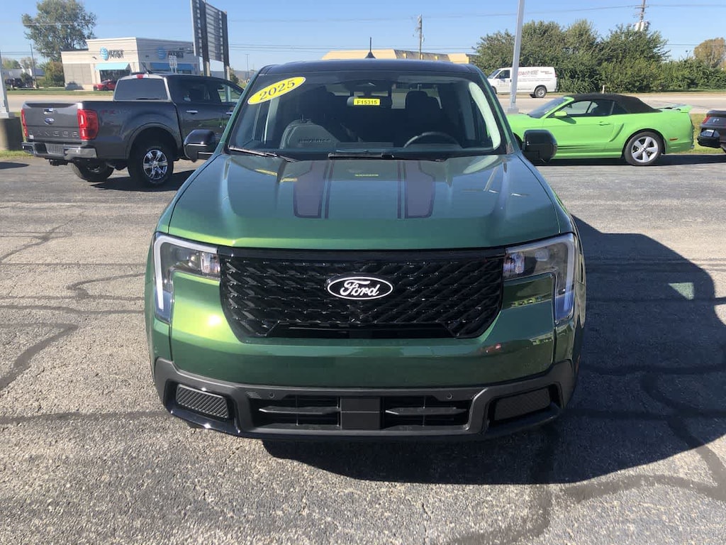 New 2025 Ford Maverick Lariat AWD Supercrew Truck