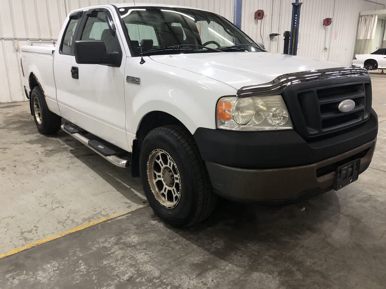Used 2006 Ford F-150 XL with VIN 1FTRX12W26FA73628 for sale in Shelbyville, IN