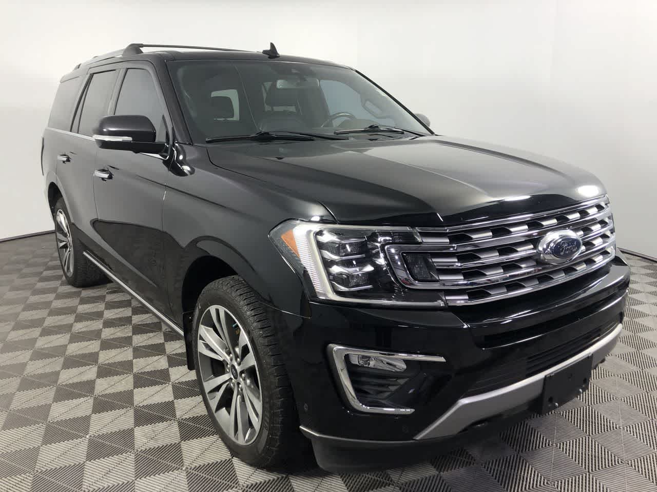 2021 Ford Expedition Limited's photo
