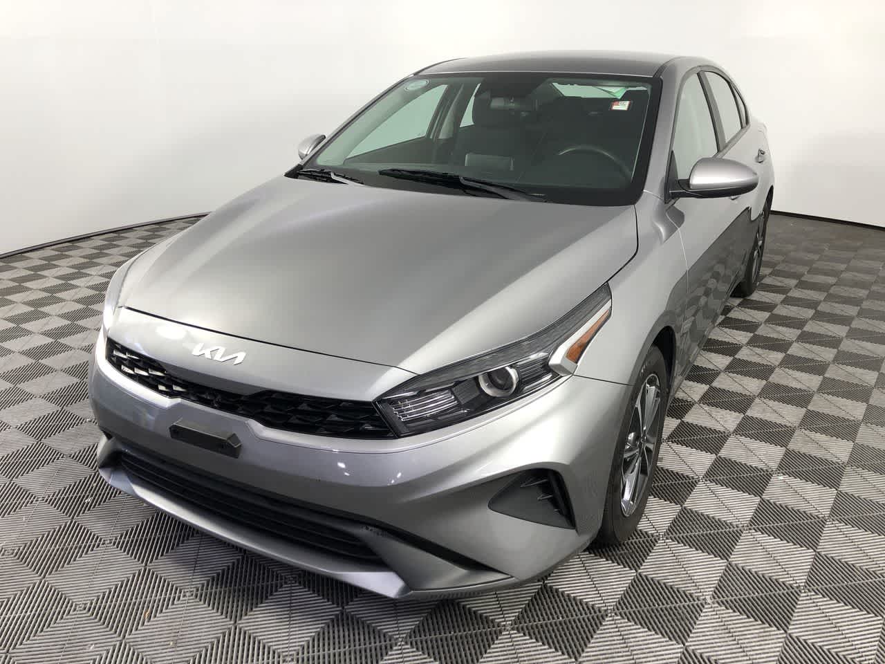 2024 Kia Forte LXS photo 4