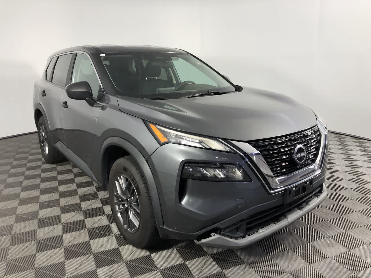 2023 Nissan Rogue S's photo