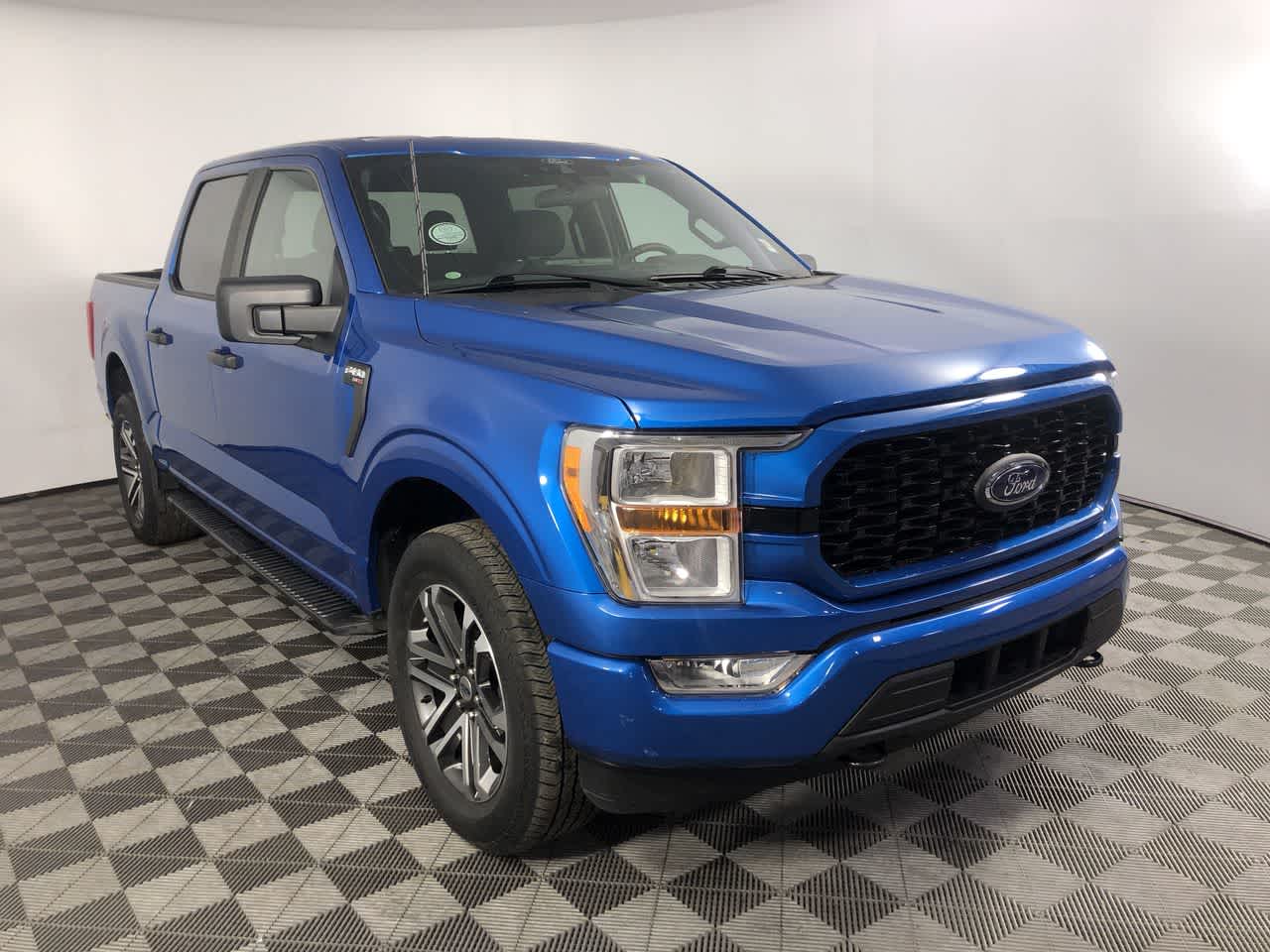 2021 Ford F-150 XL's photo