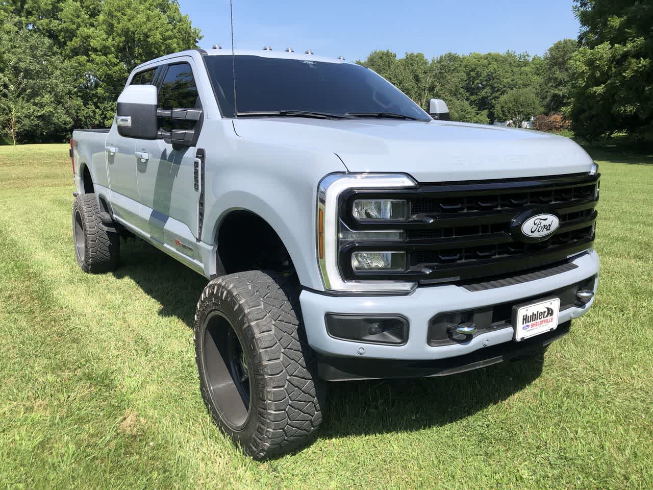 2024 Ford F-250 Lariat photo 2