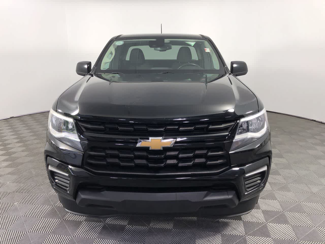 2022 Chevrolet Colorado LT photo 2