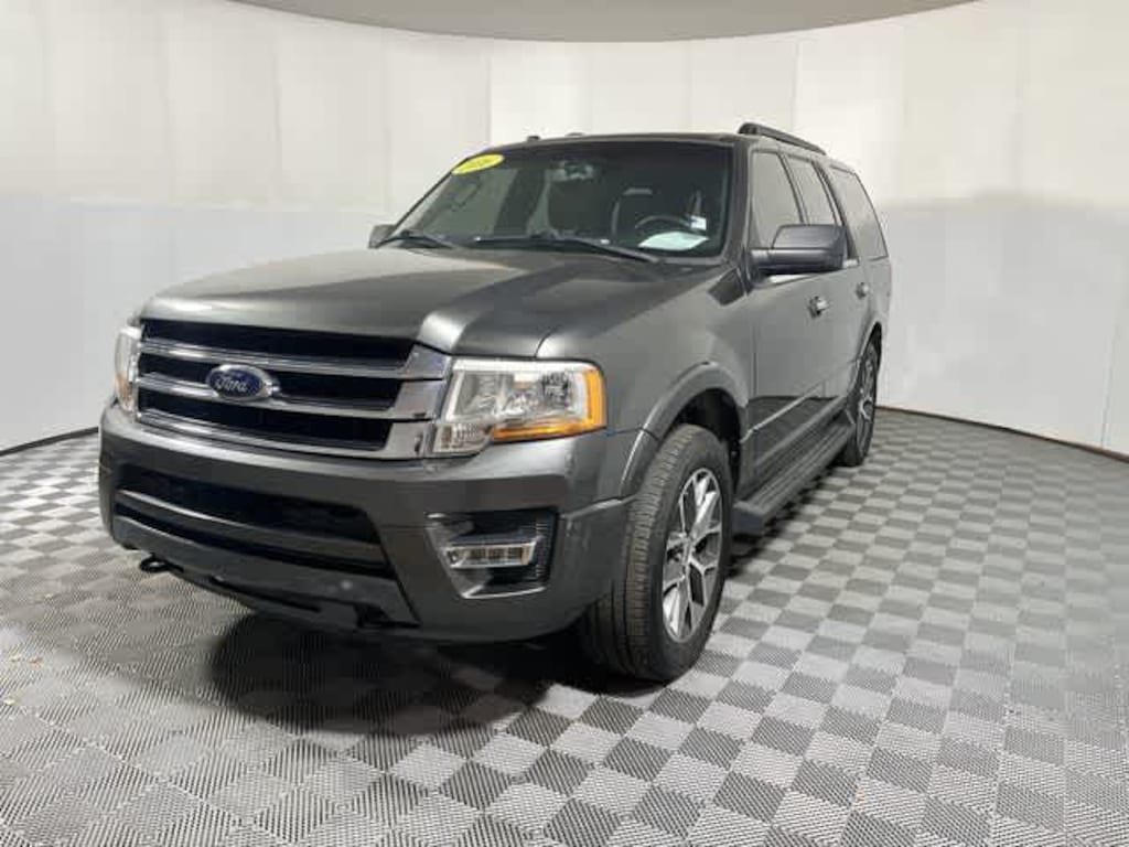 Used 2016 Ford Expedition XLT SUV