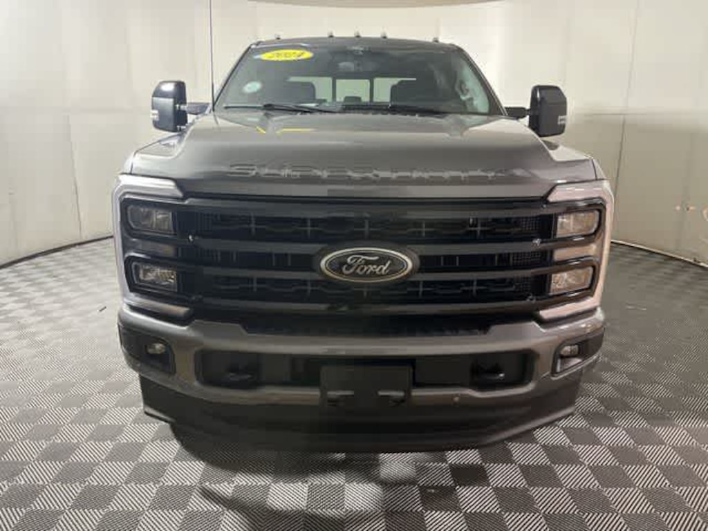 Used 2024 Ford Super Duty F-350 SRW Lariat 4WD Crew Cab 8 Box Truck Crew Cab