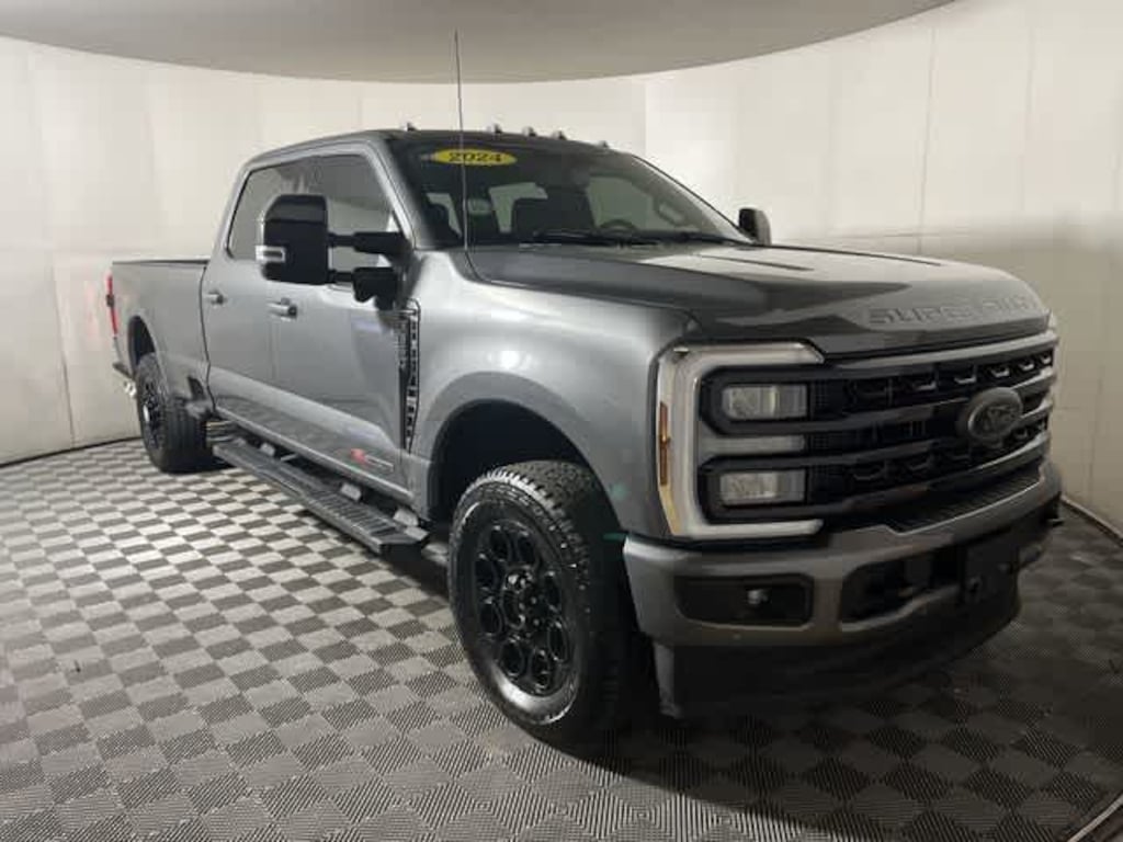 Used 2024 Ford Super Duty F-350 SRW Lariat 4WD Crew Cab 8 Box Truck Crew Cab