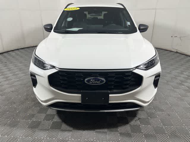 2023 Ford Escape ST-Line photo 3