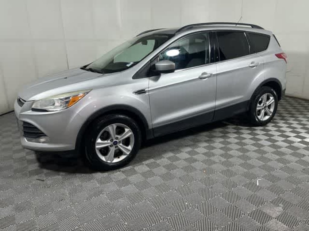 Used 2015 Ford Escape SE SUV