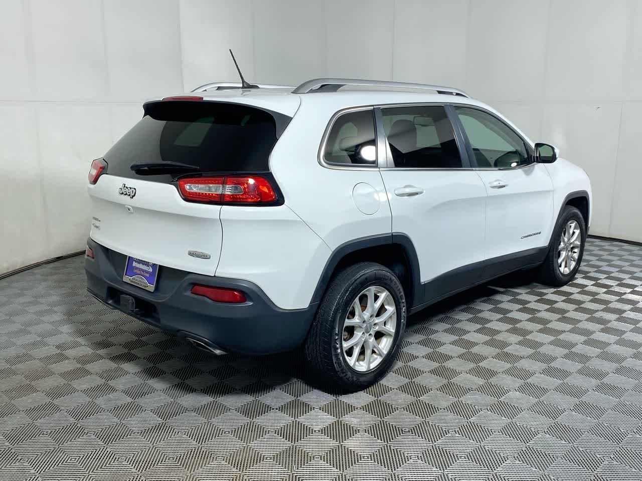 Used 2015 Jeep Cherokee Latitude with VIN 1C4PJMCS3FW515743 for sale in Franklin, IN